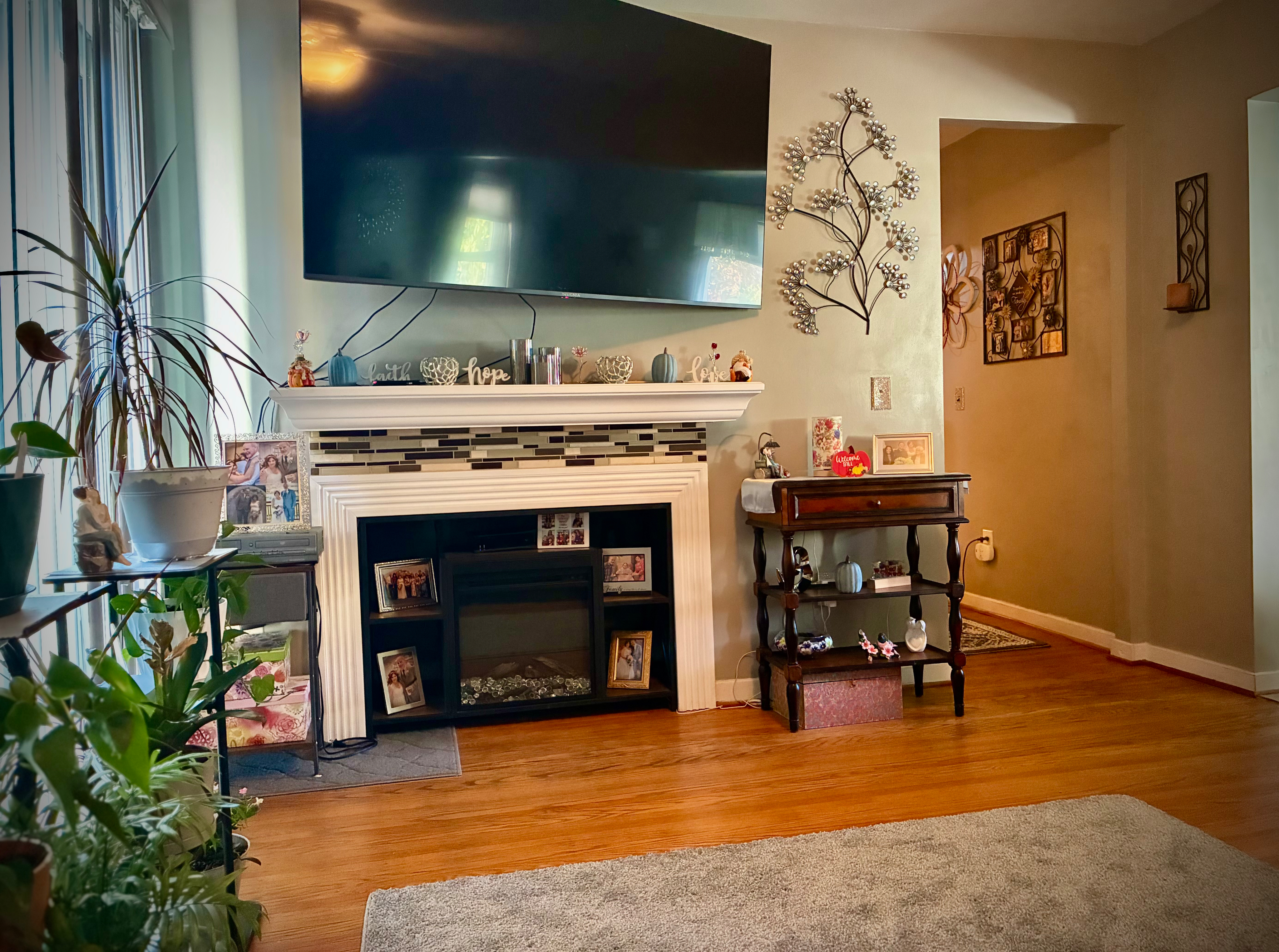 Comfortable Basement Suite w/ All Amenities Included | Prime Location - Photo 8