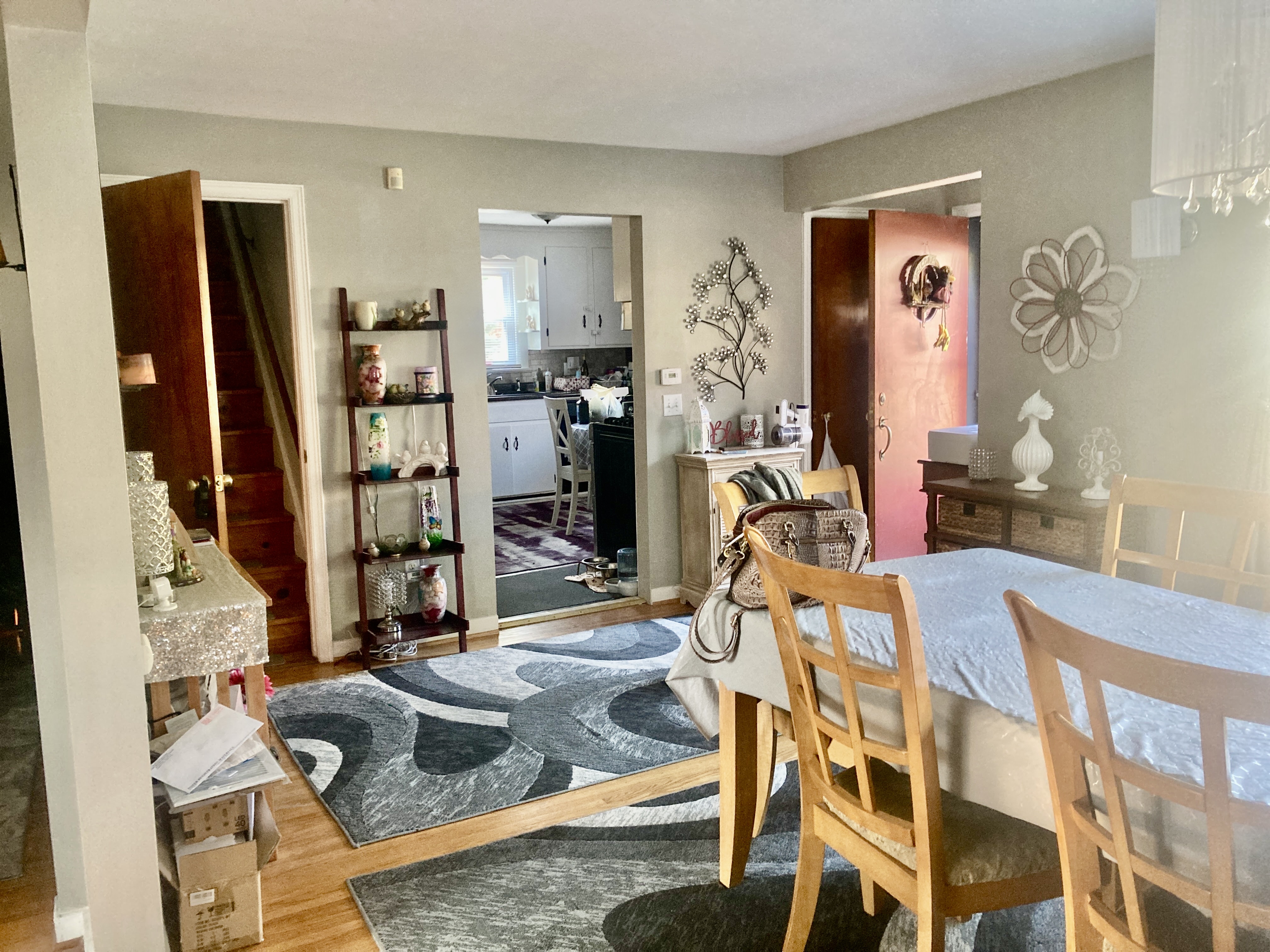 Comfortable Basement Suite w/ All Amenities Included | Prime Location - Photo 12