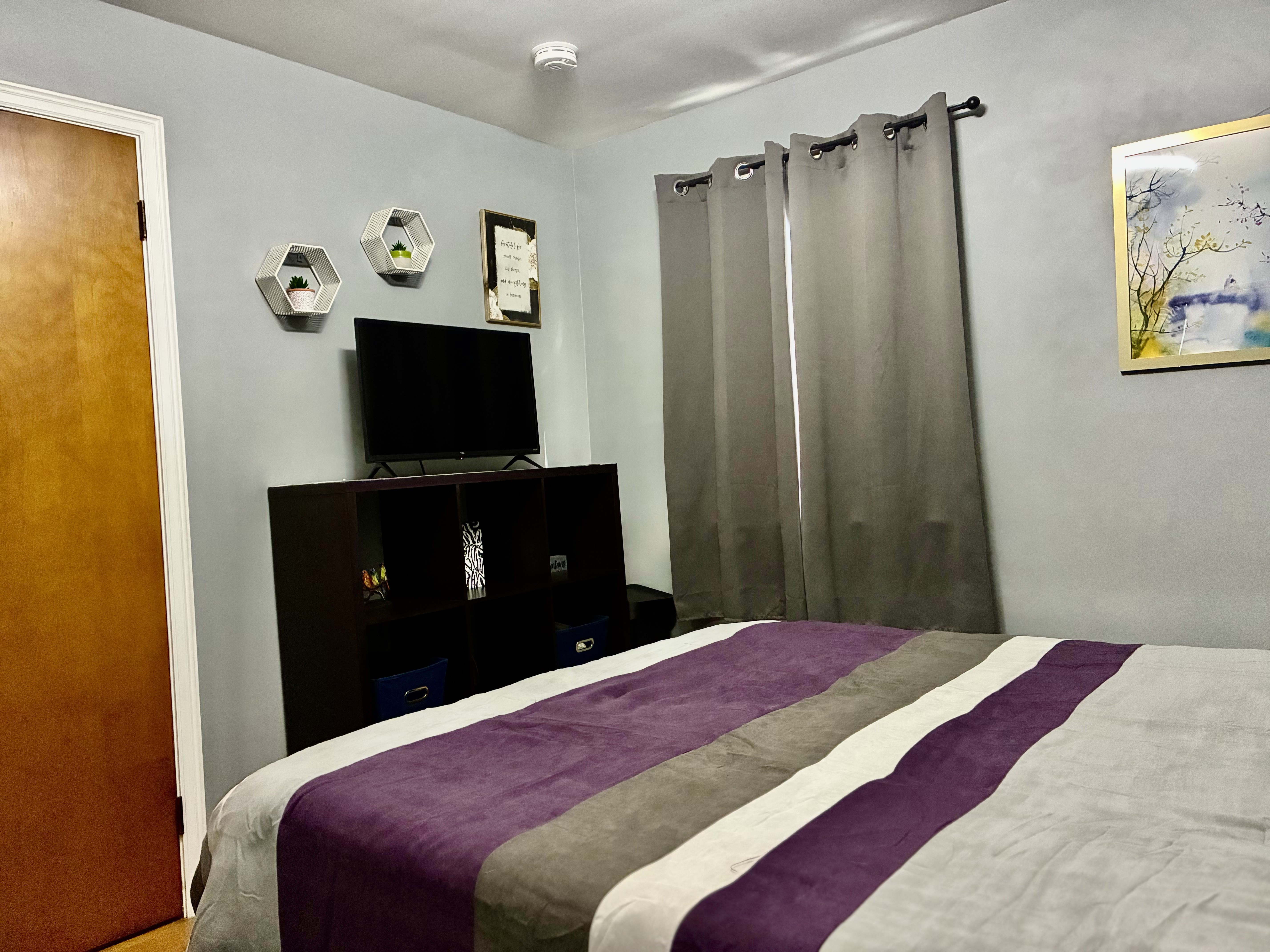 Comfortable Basement Suite w/ All Amenities Included | Prime Location - Photo 4
