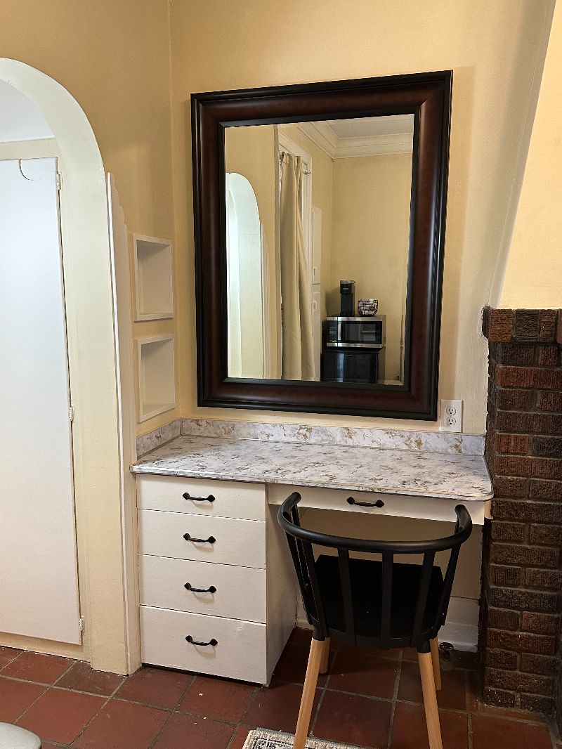 Cozy Park Avenue Studio w/ private bathroom - Photo 3