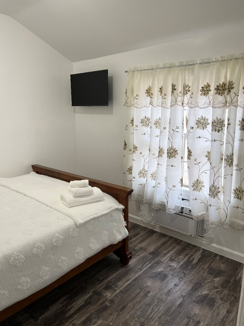 Cozy 3BR/2Bath Apartment near JFK Airport and Hospitals - Photo 11