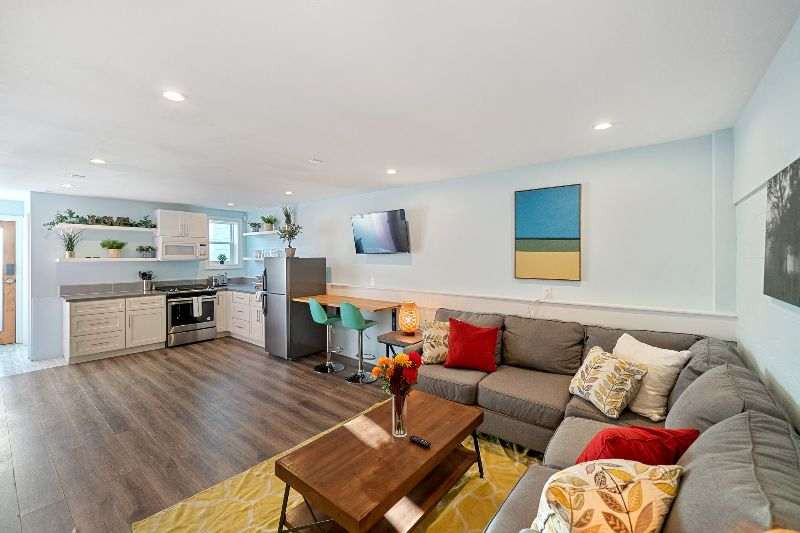 Charming and Modern 1-Bedroom Apartment in San... - Photo 1