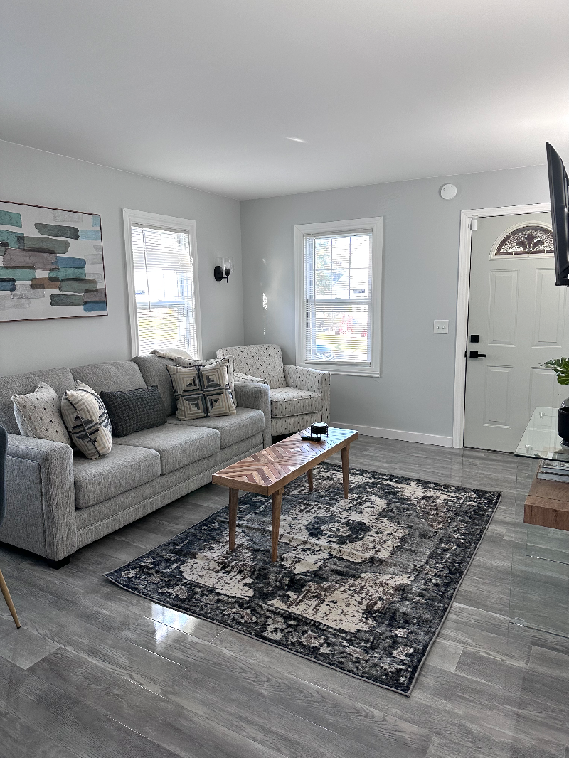 Newly Renovated- Pet Friendly- 2Bd 1Bth - Photo 2