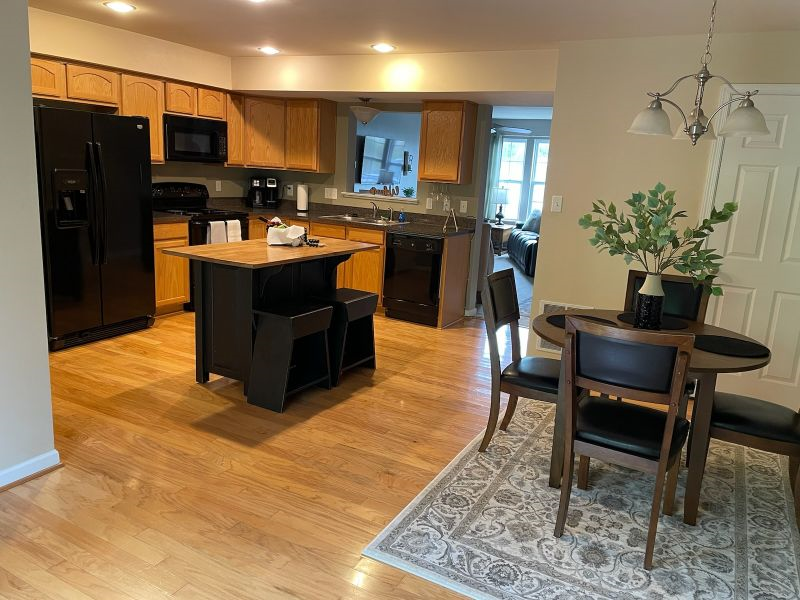 Furnished Townhome - Within 3 Miles of All Hospitals and University - Photo 7