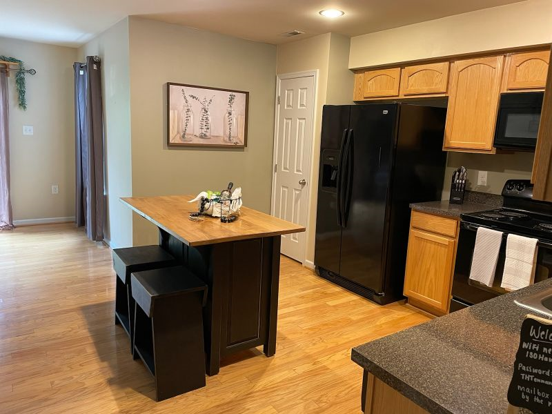 Furnished Townhome - Within 3 Miles of All Hospitals and University - Photo 5