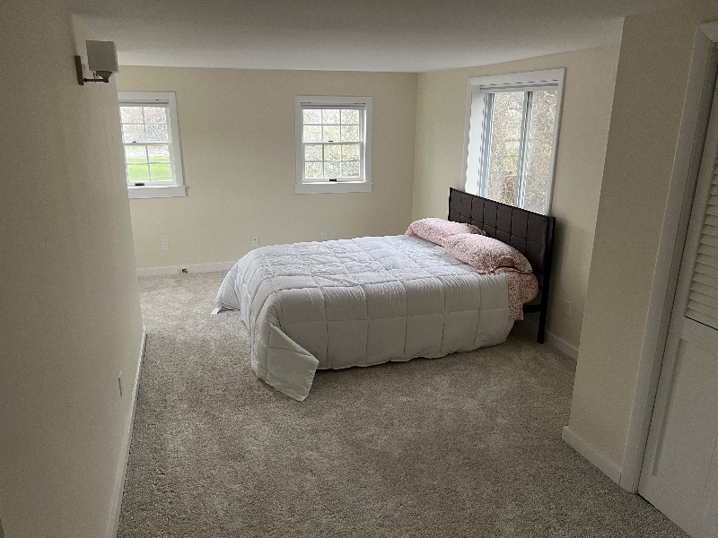 Cozy Cottage - Convenient Location - Photo 5