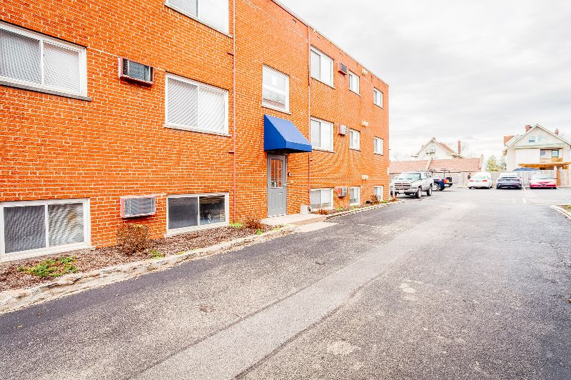 New, Cozy 1B Apt Central to Hospitals - Photo 10