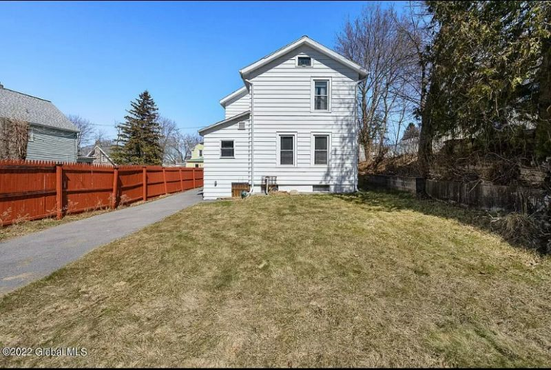 Comfortable, quiet and safe place near Downtown Schenectady - Photo 8