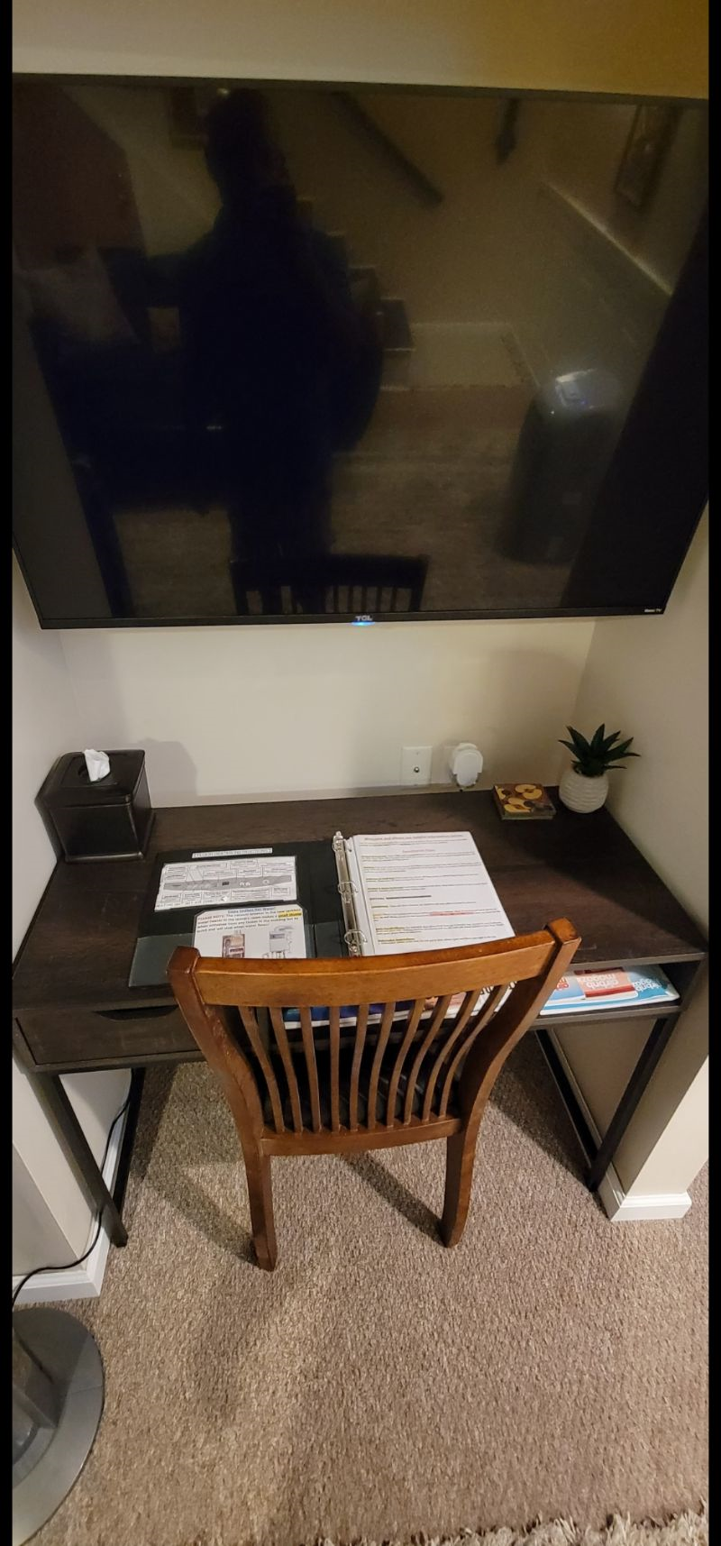 One Bedroom Queen Apartment w/Free Parking & WIFI - Photo 3