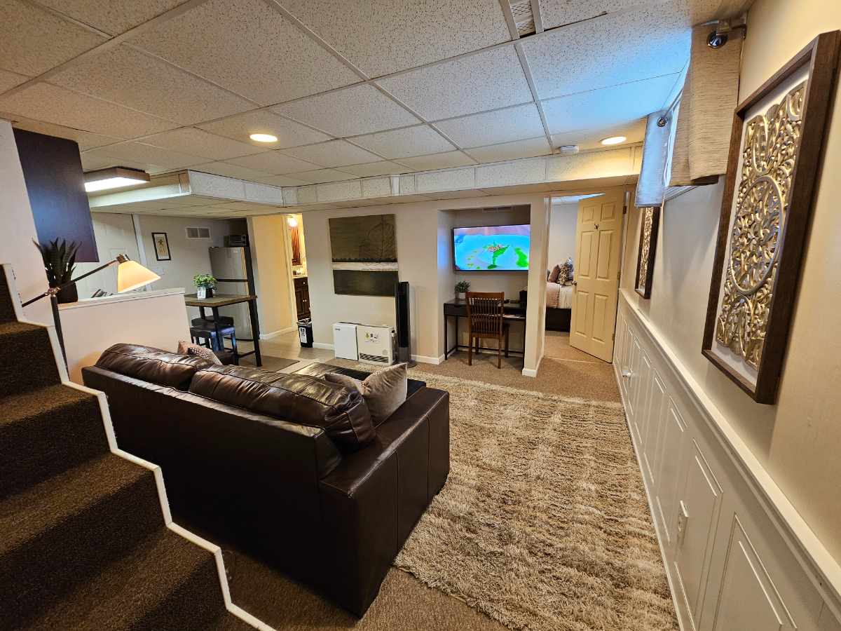 One Bedroom Queen Apartment w/Free Parking & WIFI - Photo 1