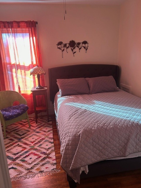 Furnished 2br Apartment w/sitting room - Photo 8