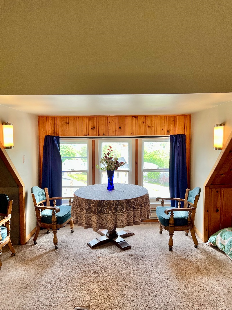 Historic house with epic river and downtown views - Photo 10