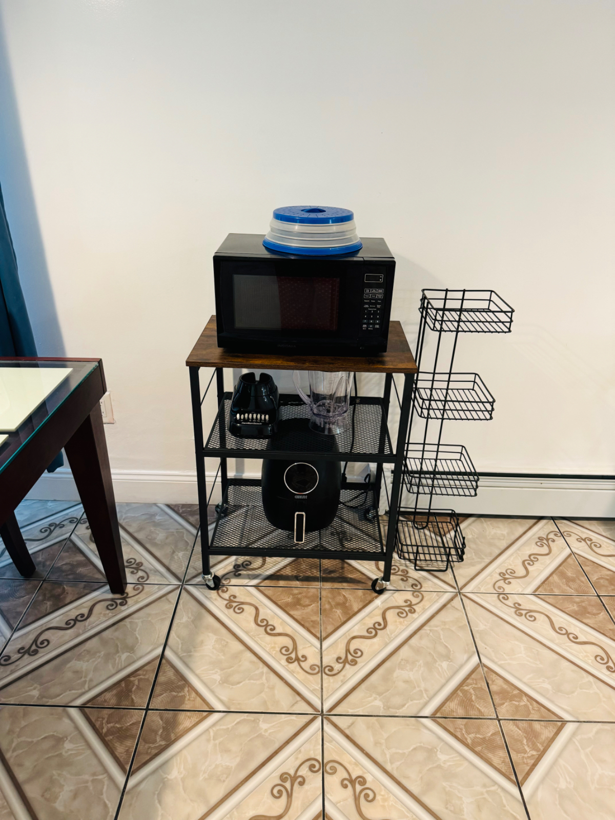 Cozy Chic Basement Studio - Photo 11