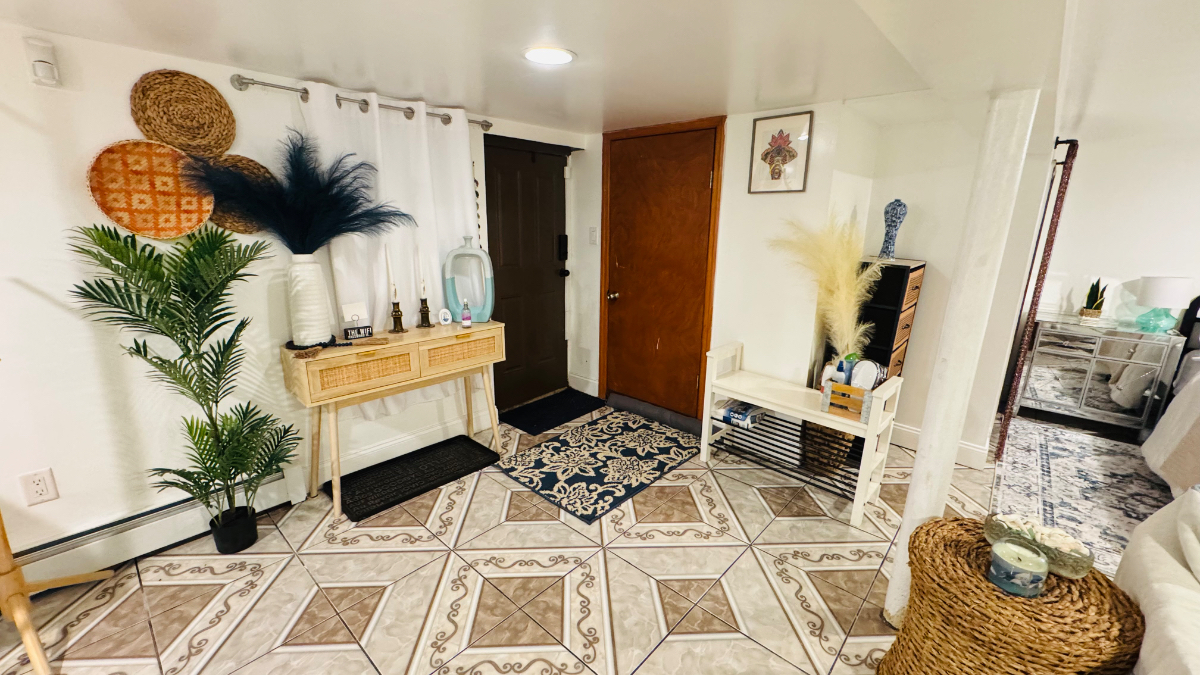 Cozy Chic Basement Studio - Photo 7