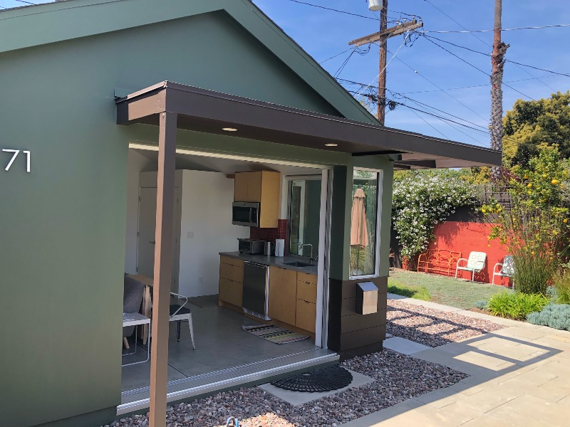 Private Garden Guest House in Mar Vista - Photo 6