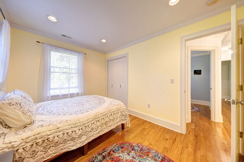 The Cottage at Fawn Hill- Charming private home in the serene woods of the Black Rock Forest - Photo 12