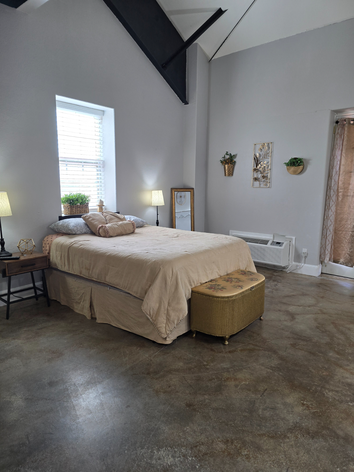 Fully Furnished Studio Apartment 203