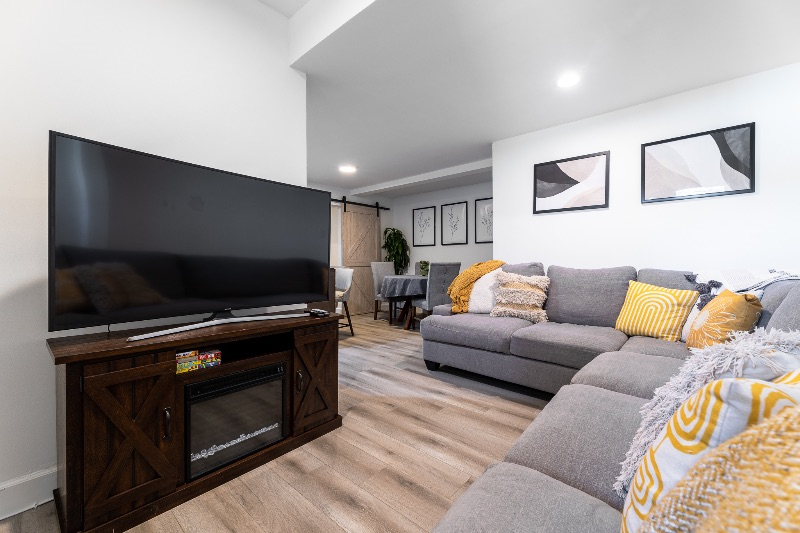 MODERN 1B1B W/ DEDICATED WORK SPACE&PRIVATE PATIO - Photo 4