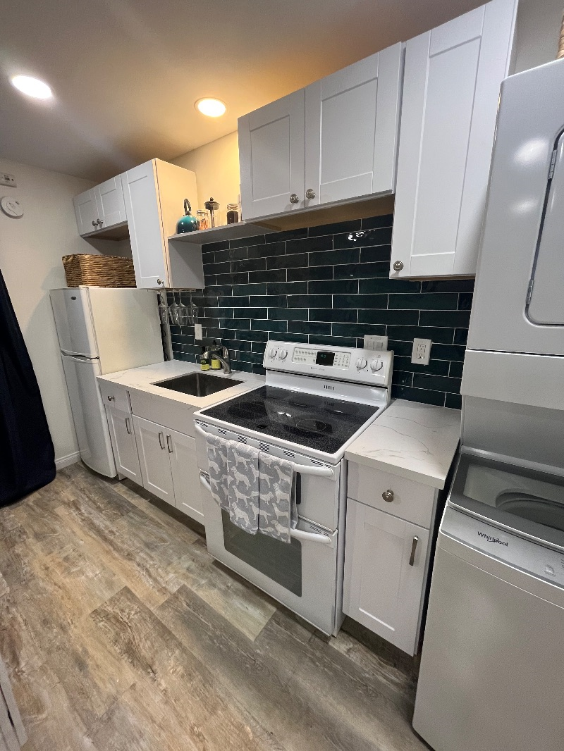 Brand new airy studio - centrally located! - Photo 6