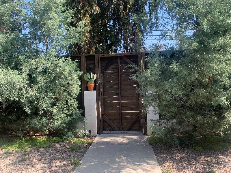 Furnished Retreat in Silver Lake (Utilities Included) - Photo 5