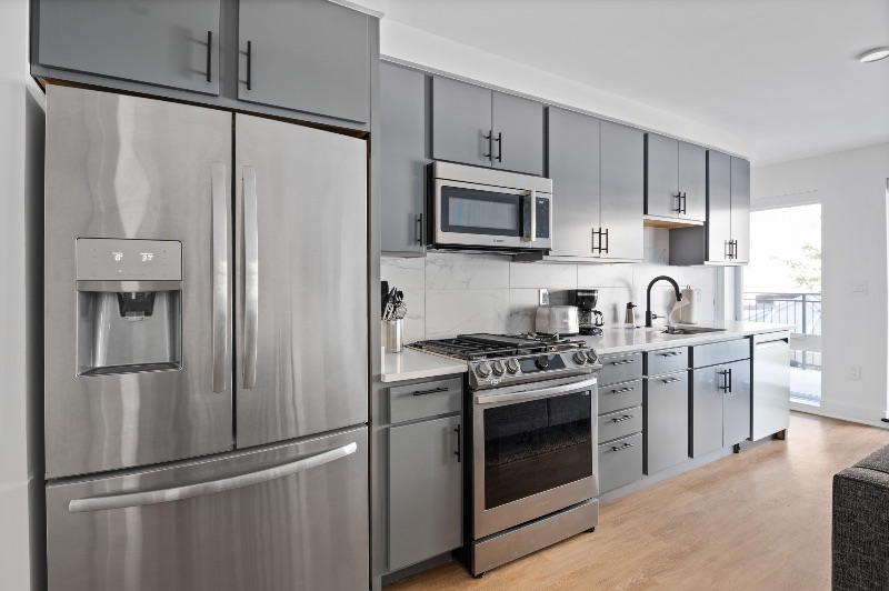 High-End Downtown Co-Living - All Utilities Included (District) - Photo 4