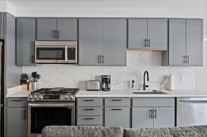 High-End Downtown Co-Living - All Utilities Included (District) - Photo 6