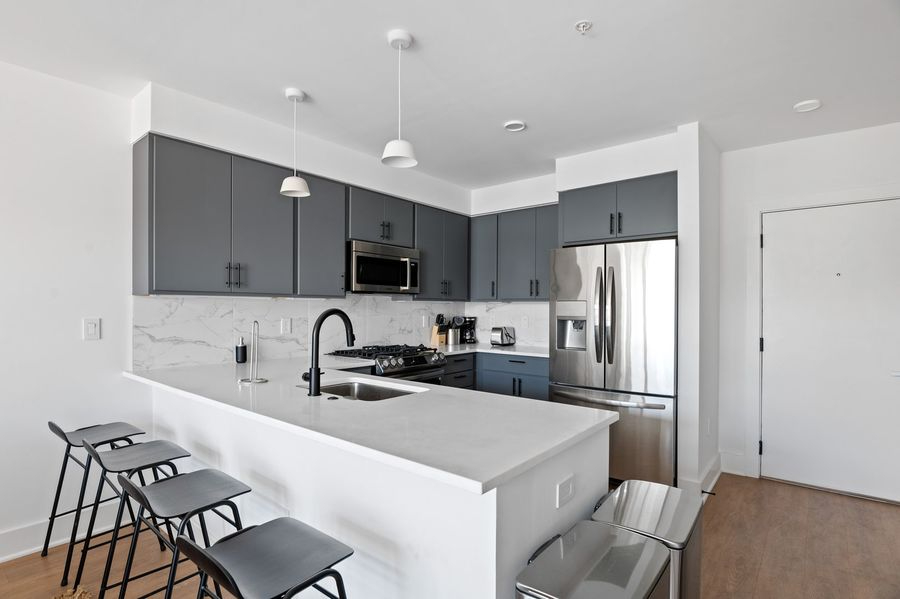 High-End Downtown Co-Living - All Utilities Included (District) - Photo 5