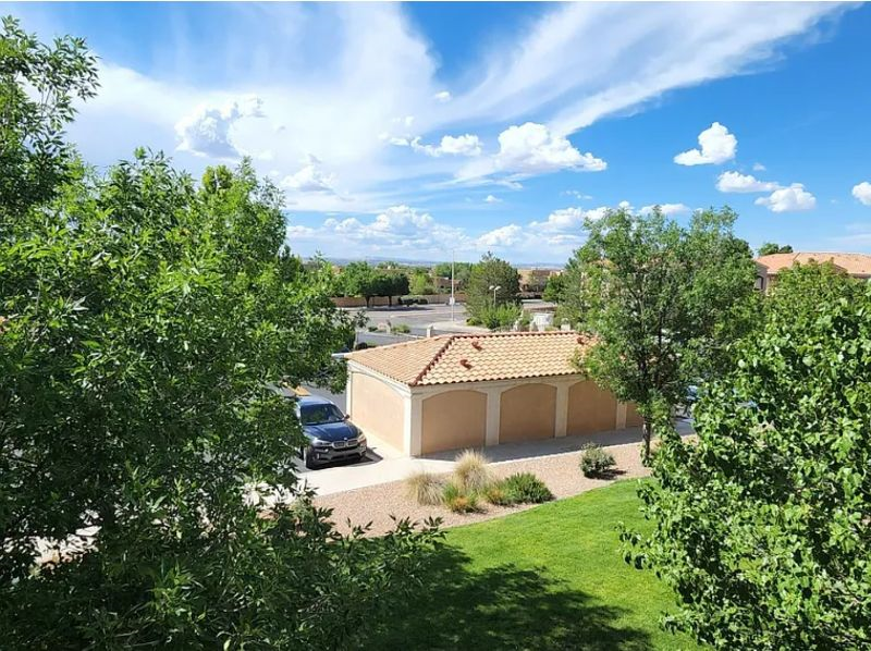 Conveniently Located 3 BD Condo - Photo 9