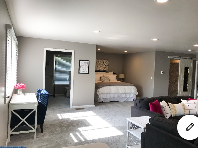 740 sq ft studio apartment w/separate entrance, 1 mi from hospital - Photo 8