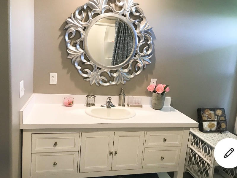 740 sq ft studio apartment w/separate entrance, 1 mi from hospital - Photo 9