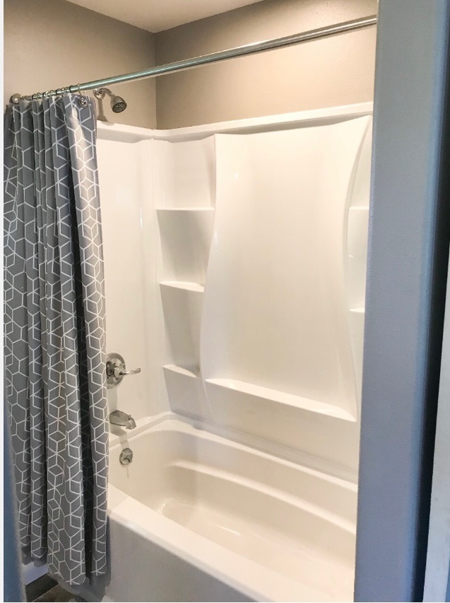 740 sq ft studio apartment w/separate entrance, 1 mi from hospital - Photo 10