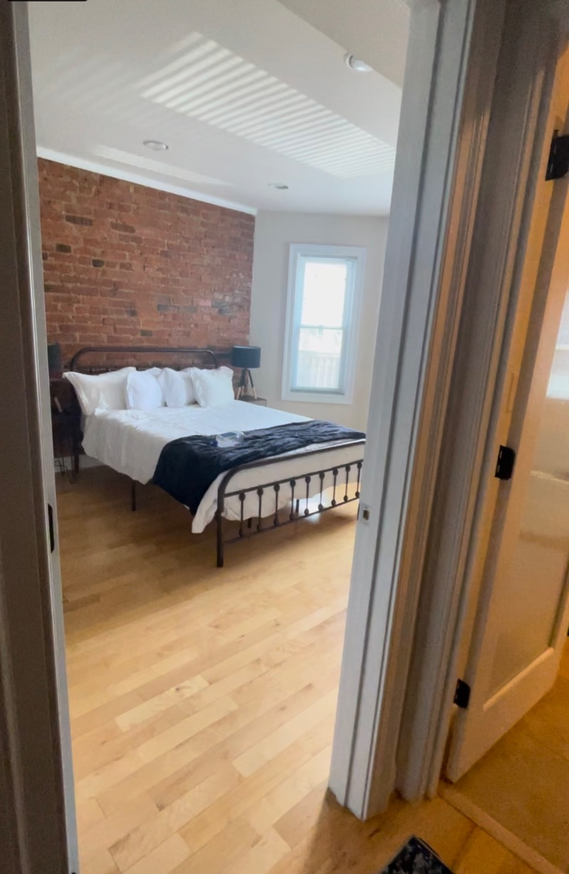 Private Gardel Level Unit- Rowhouse in NW Wash, DC - Photo 4