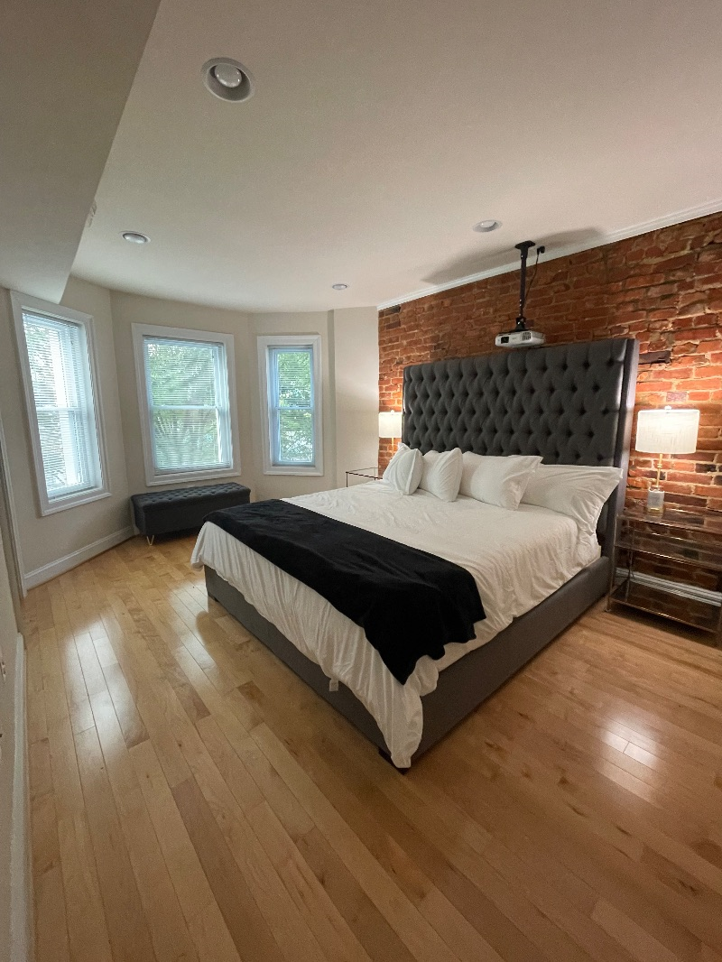 Private Gardel Level Unit- Rowhouse in NW Wash, DC - Photo 2