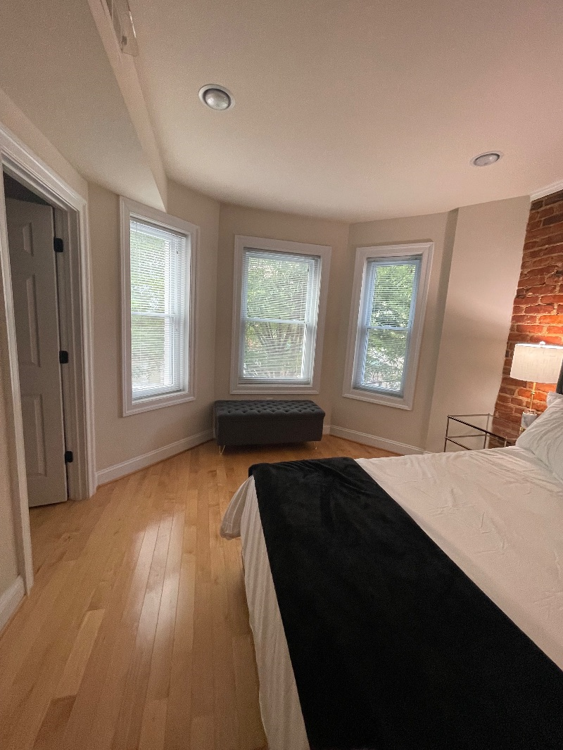 Private Gardel Level Unit- Rowhouse in NW Wash, DC - Photo 4