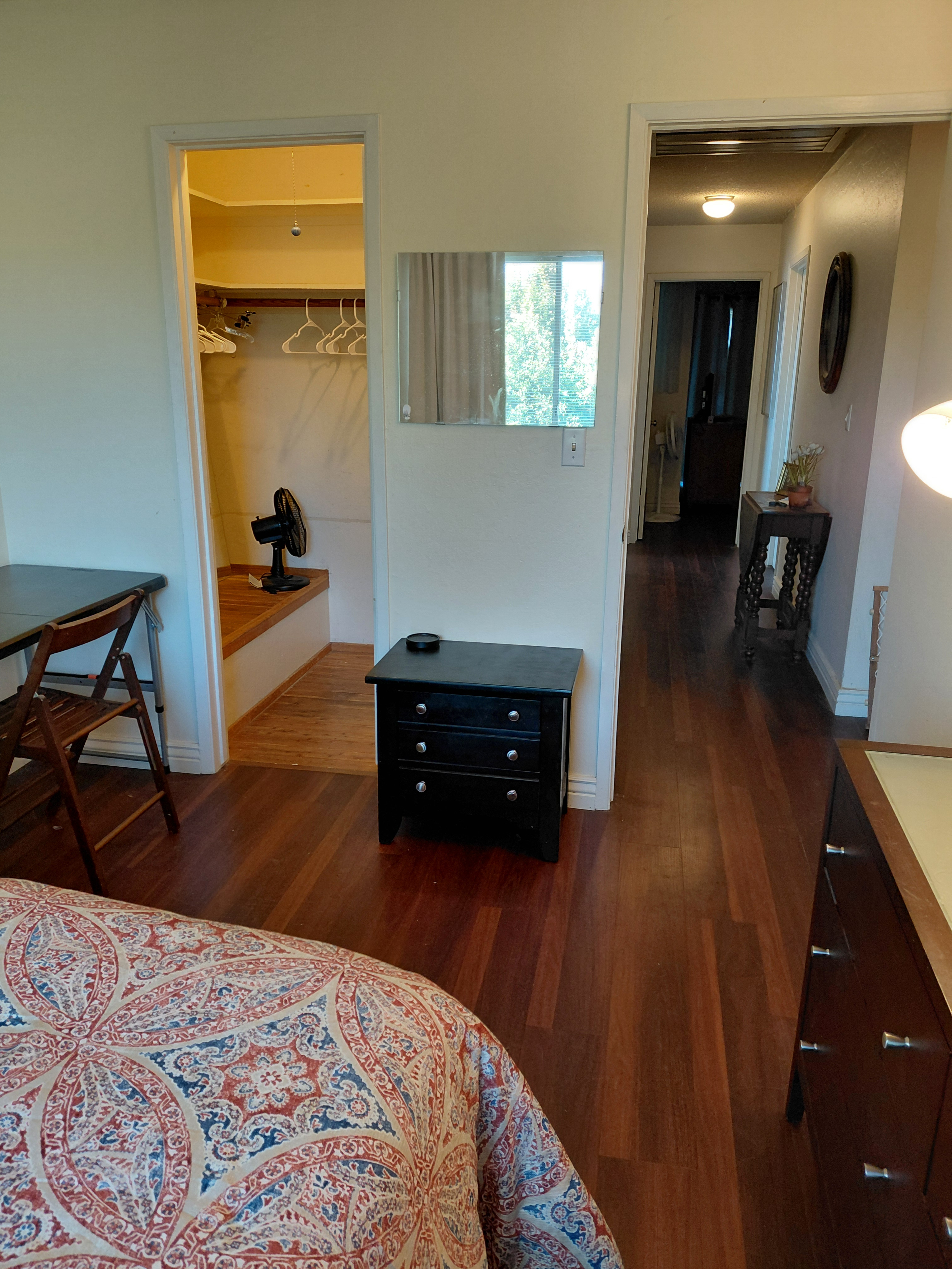 Private Room/Shared Bath, dogs welcomed - Photo 3
