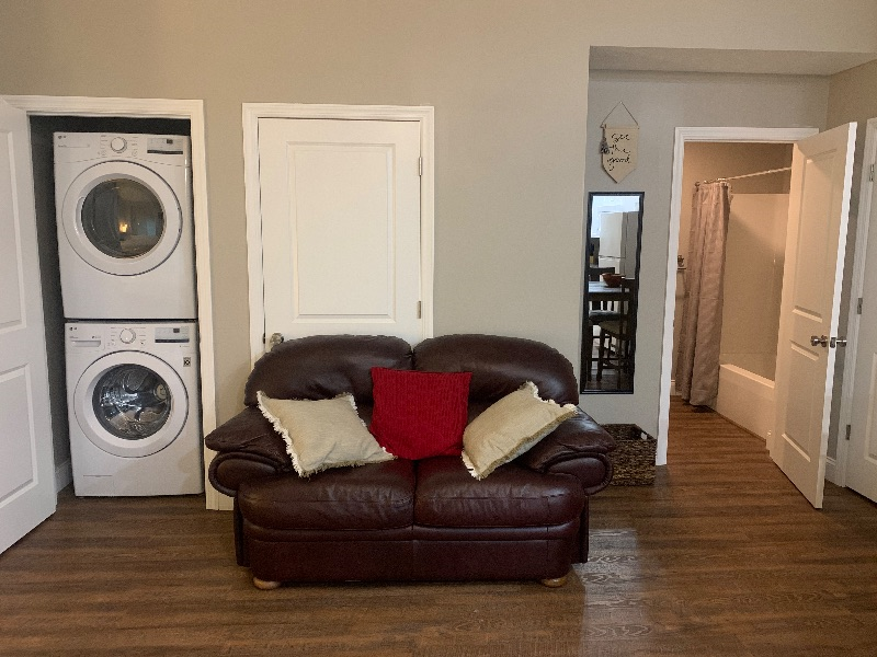 Country Studio, close to downtown but far enough out - Photo 10