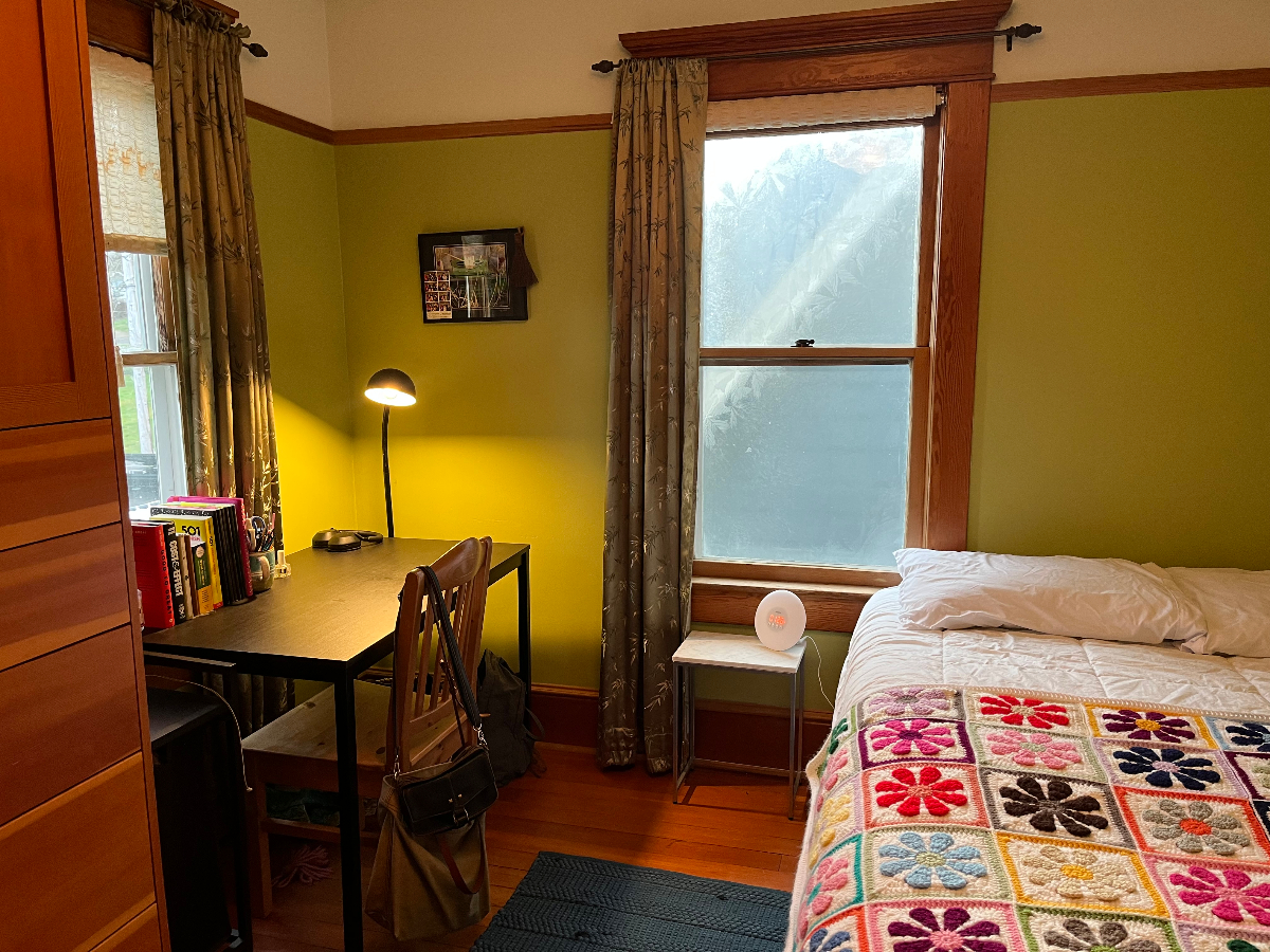 Suite in Victorian Home with Bedroom and Study Near Downtown and WWU
