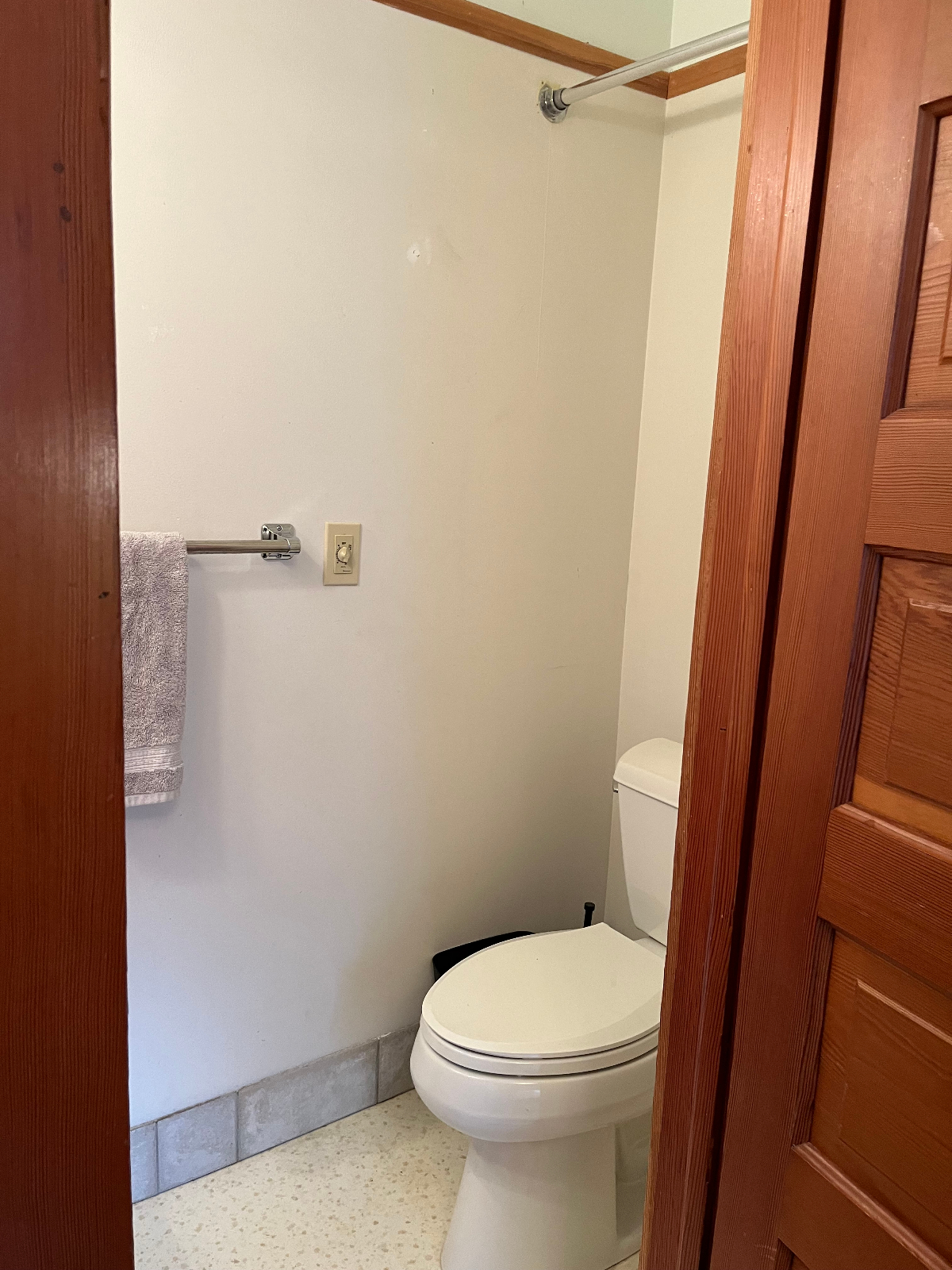 Suite in Victorian Home with Bedroom and Study Near Downtown and WWU - Photo 4
