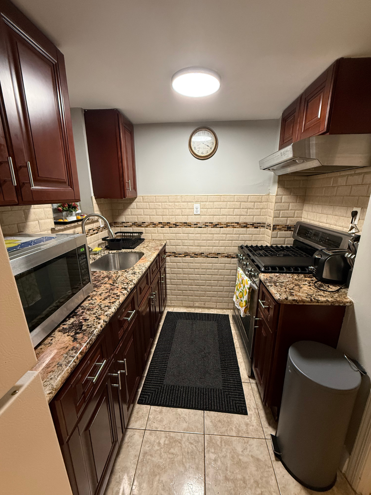 Quiet Brooklyn 2BR Garden-Level Apt. Washer/Dryer & Utilities Included (Quiet Den) - Photo 6