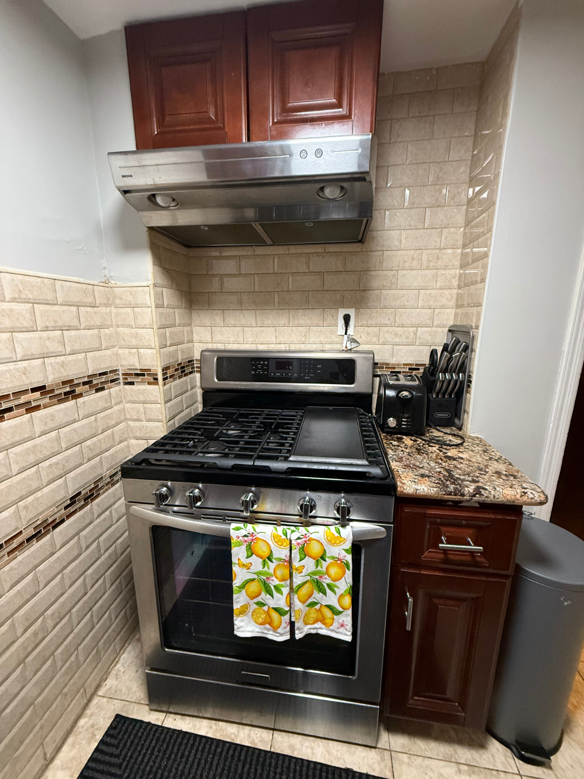Quiet Brooklyn 2BR Garden-Level Apt. Washer/Dryer & Utilities Included (Quiet Den) - Photo 7