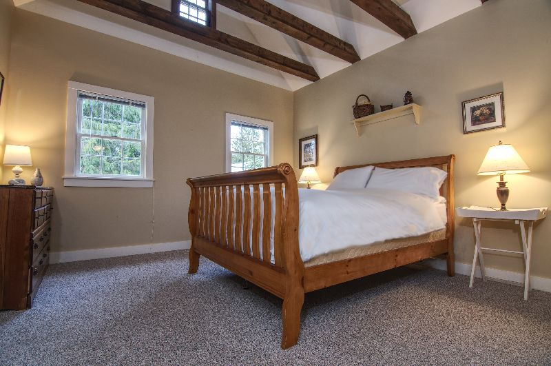 One-bedroom cottage on stunning inn grounds - Photo 5