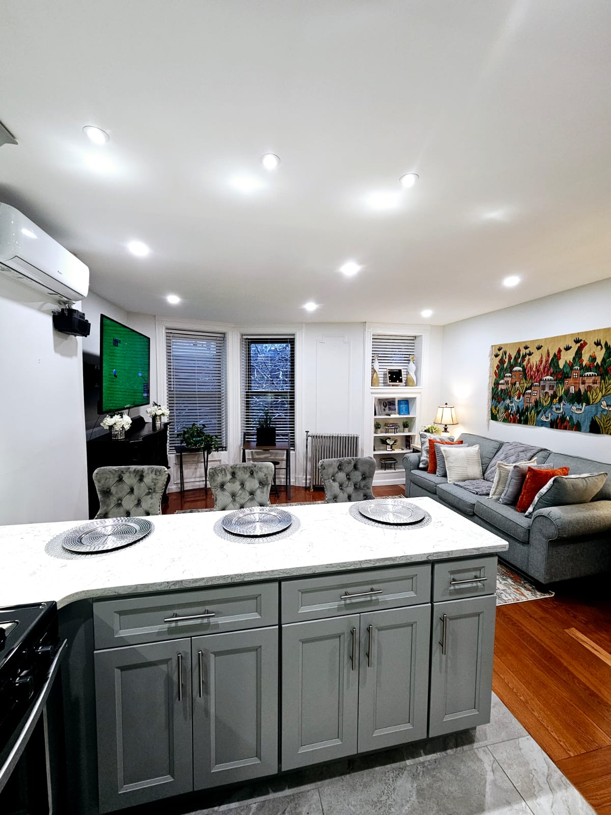 Cozy duplex close to hospitals , Barclay Center, JFK, lots of parks, shops and restaurant. Close to - Photo 1