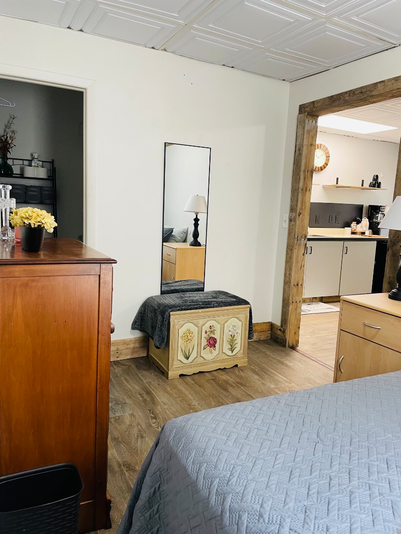 ONE BEDROOM APARTMENT (FULLY FURNISHED, ULTILITIES INCLUDED) - Photo 6