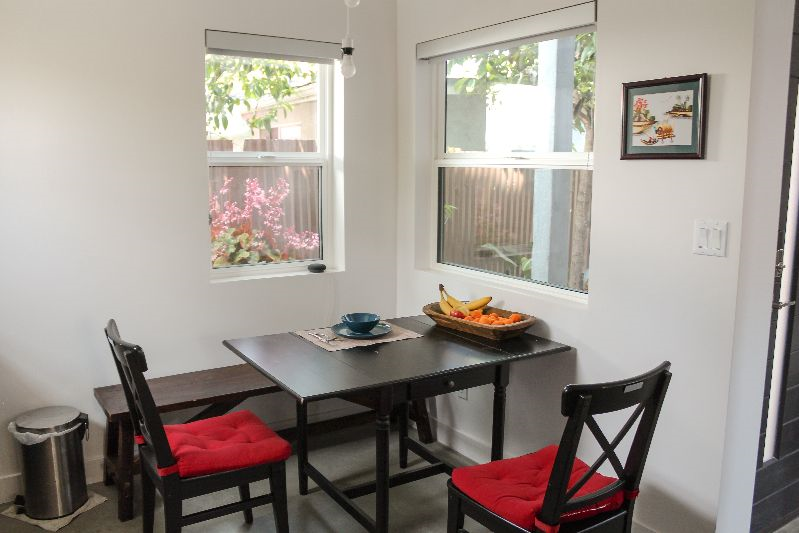 Spacious Private Room | Central LA Location Near USC & DTLA - Photo 5