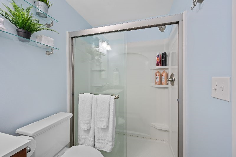 Cincinnati Charmer - Clean, Safe, Convenient - Photo 11