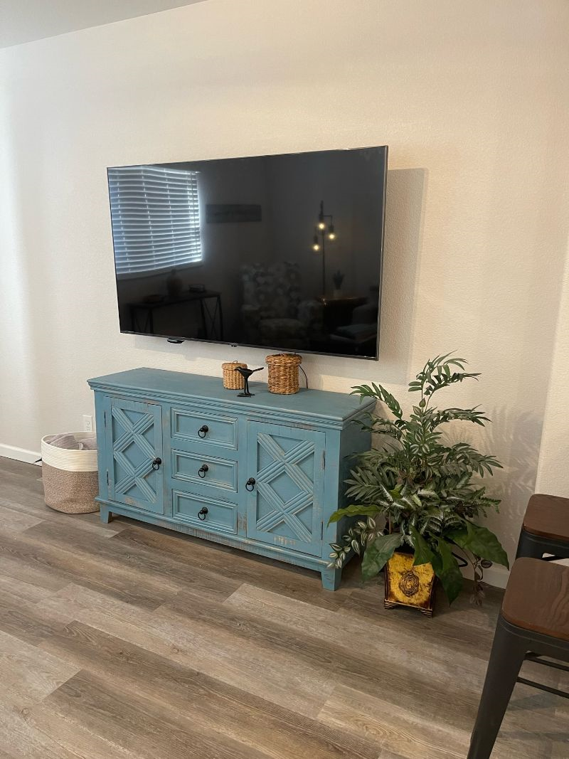 No. 4 - Beautiful newly remodeled downstairs unit - Photo 6