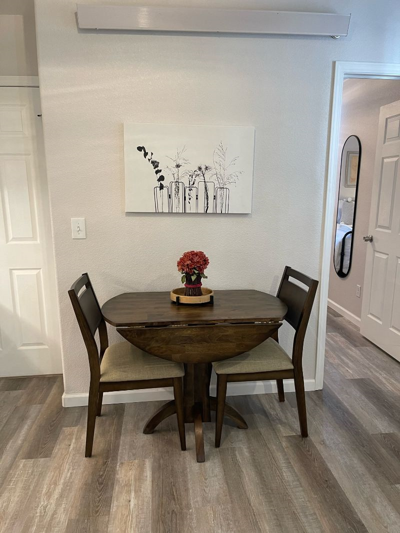 No. 4 - Beautiful newly remodeled downstairs unit - Photo 8