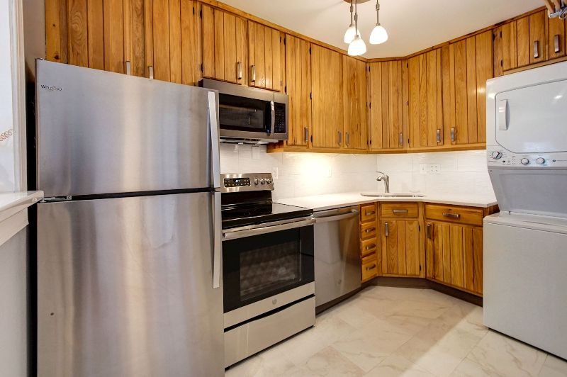 Sunny two bedroom on Capitol Hill in Wash DC - Photo 7