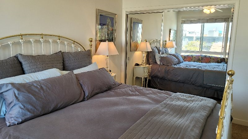 Life at the beach - Photo 3