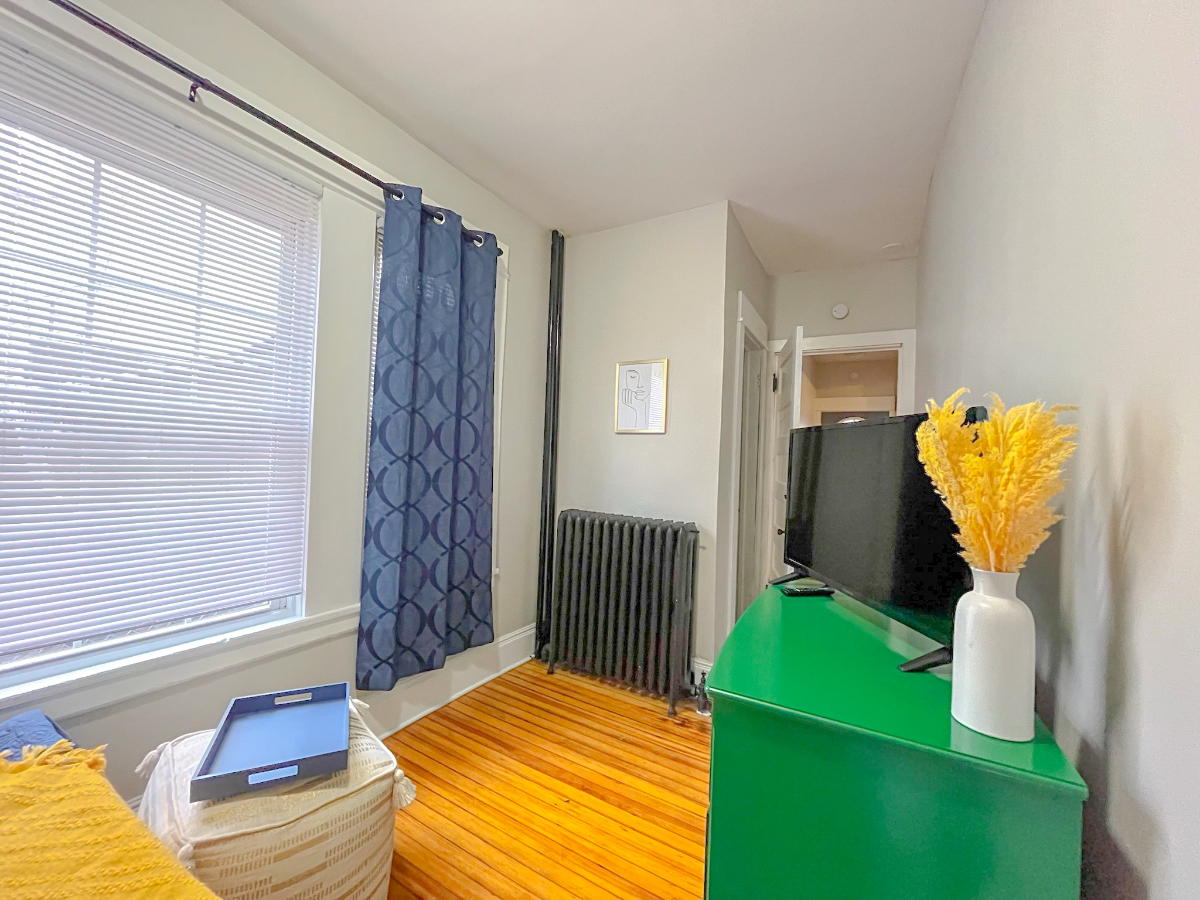 ''The Leo Home'' Private Bedrooms - Shared Bathroom/Living/Kitchen - .73 miles to Albany Med - Photo 6